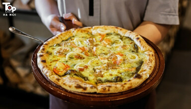 Bánh pizza tại quán Capricciosa 