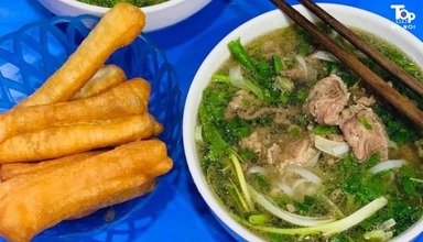 Phở cùng bánh quẩy là chân ái cho đêm se lạnh