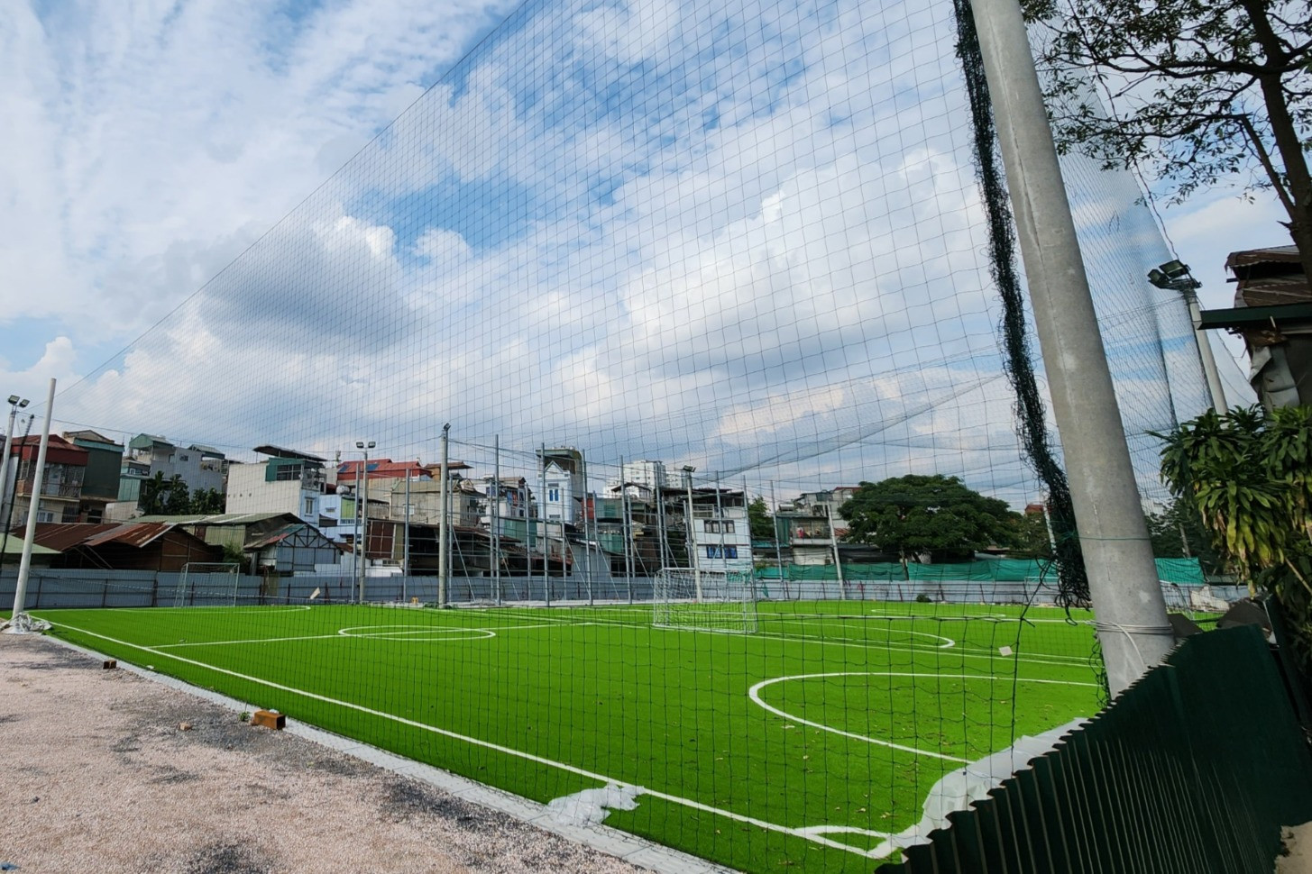 sân bóng đá hà nội