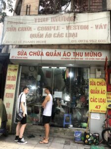 Tiệm sửa quần áo Thu Mừng