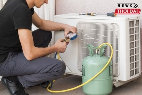 Vệ sinh máy lạnh quận 12 ở Quý Nhân sẽ nạp gas máy lạnh